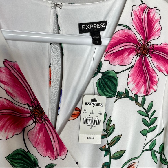 Express Floral Fit & Flare Short Sleeve Dress - Picture 5 of 8